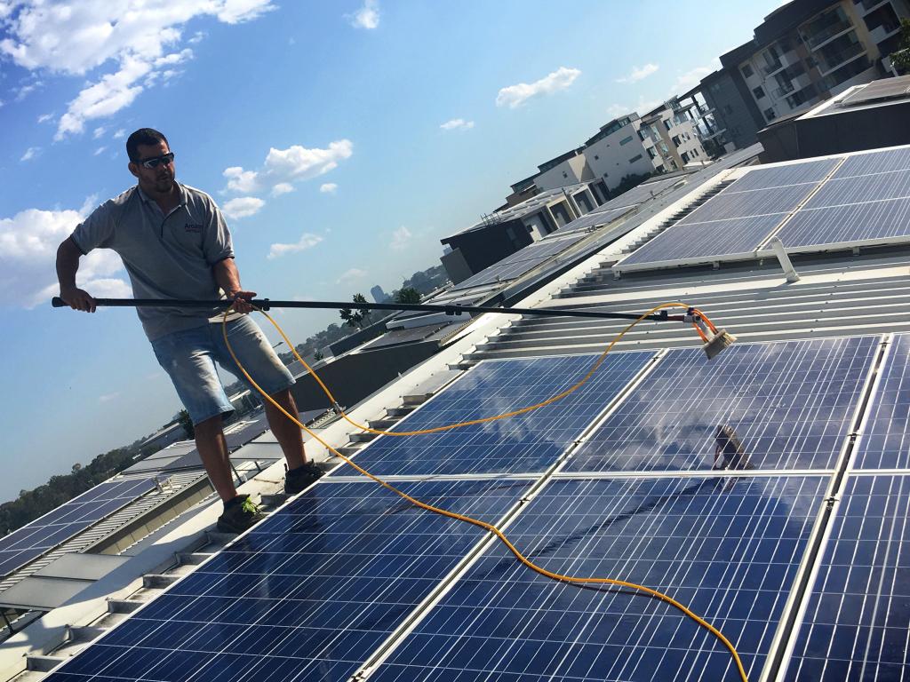 solar-panel-cleaning-services-arozon-services